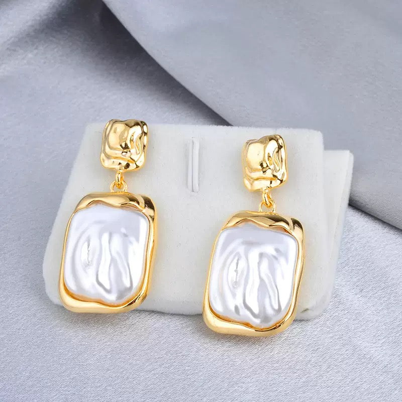French Vintage Faux Baroque Pearl Dangle Earrings Irregular Texture Pearl Drop Earrings-1