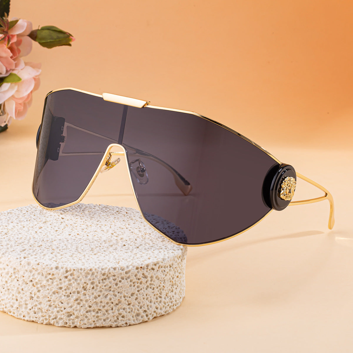 New FashionStyle Full-Frame Sports Sunglasses for Women, Integrated Lens, Outdoor Cycling UV Protection