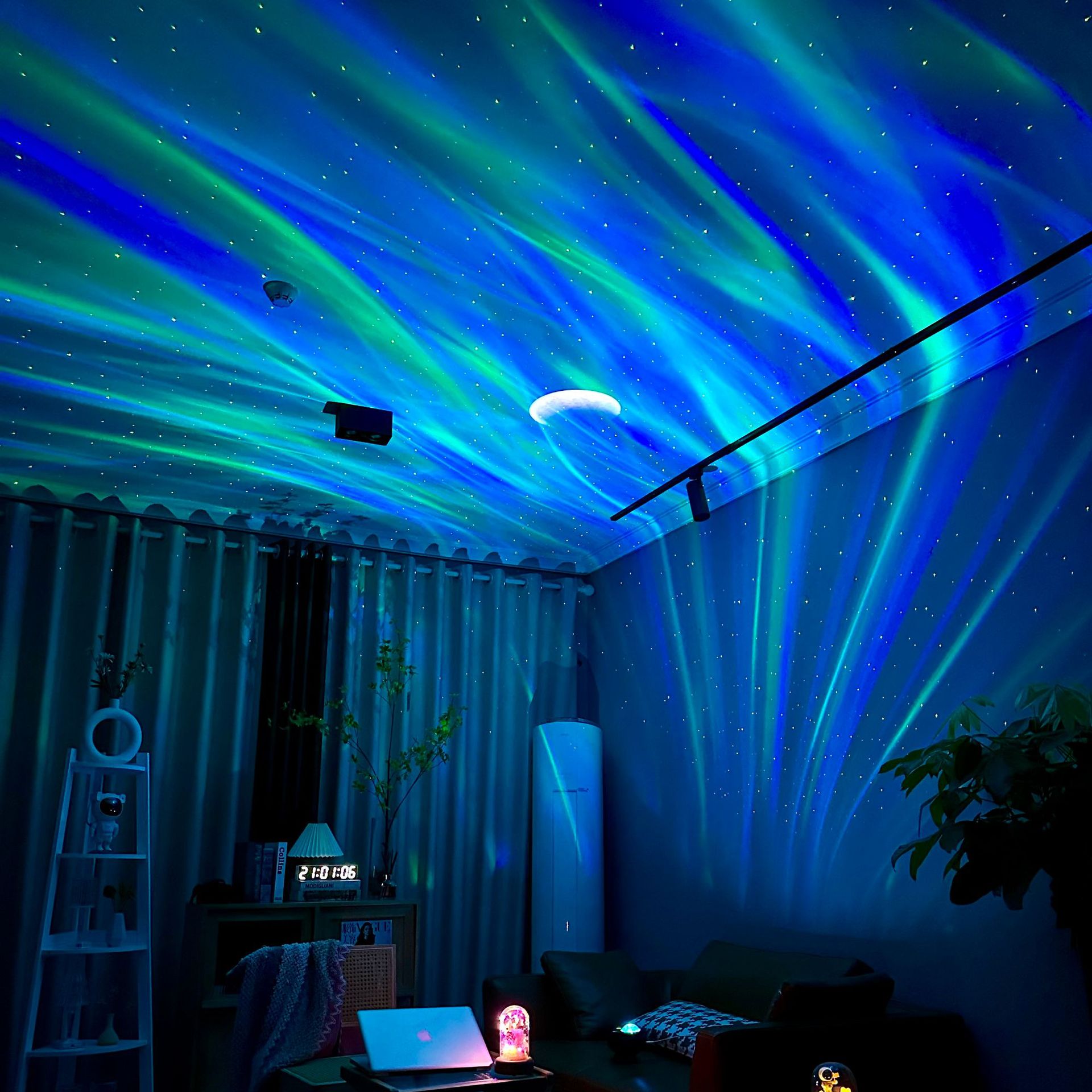 Robot Star Astronaut Galaxy Projector-2
