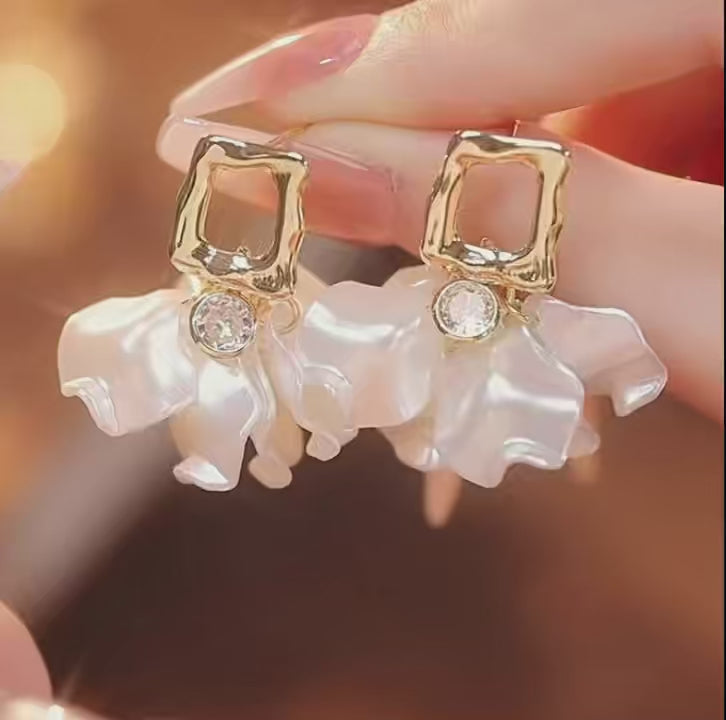 French Camellia Dangle Earrings Vintage Luxury Drop Earrings Elegant Flower Earrings-5